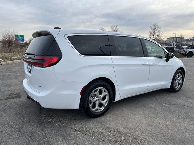 new 2024 Chrysler Pacifica car, priced at $50,212
