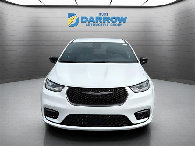 new 2026 Chrysler Pacifica car, priced at $40,983