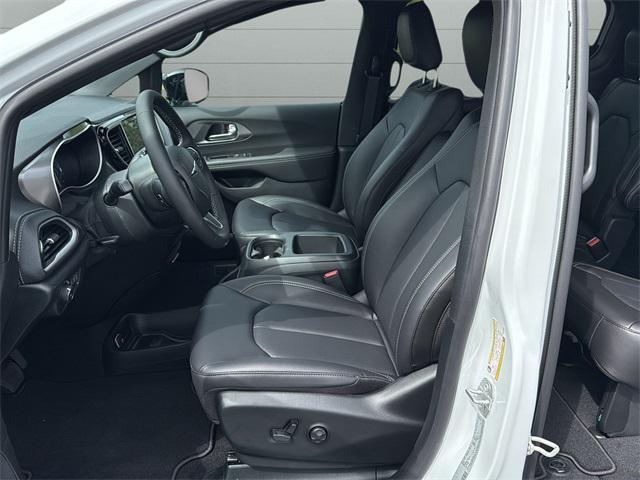 new 2026 Chrysler Pacifica car, priced at $40,983