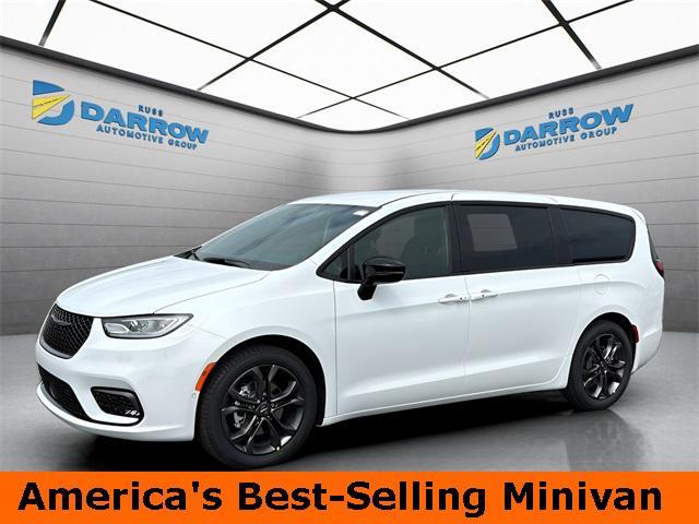 new 2026 Chrysler Pacifica car, priced at $40,983