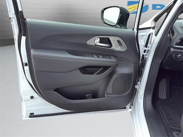 new 2026 Chrysler Pacifica car, priced at $40,983