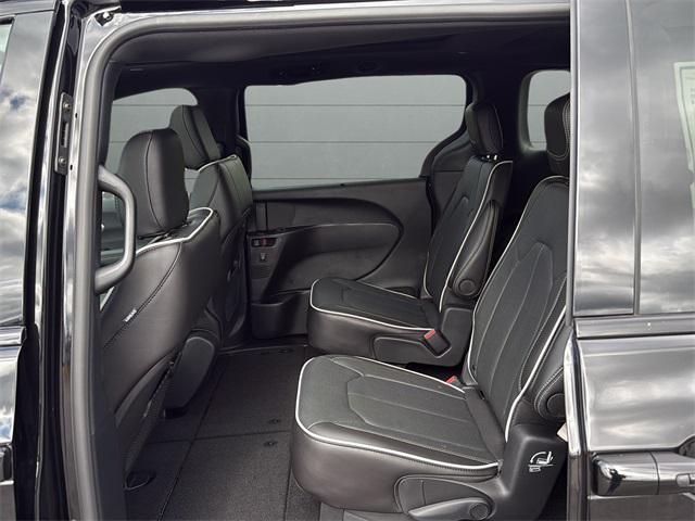 new 2026 Chrysler Pacifica car, priced at $56,655