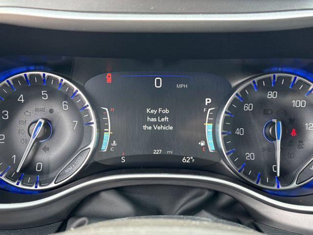 new 2025 Chrysler Pacifica car, priced at $46,279