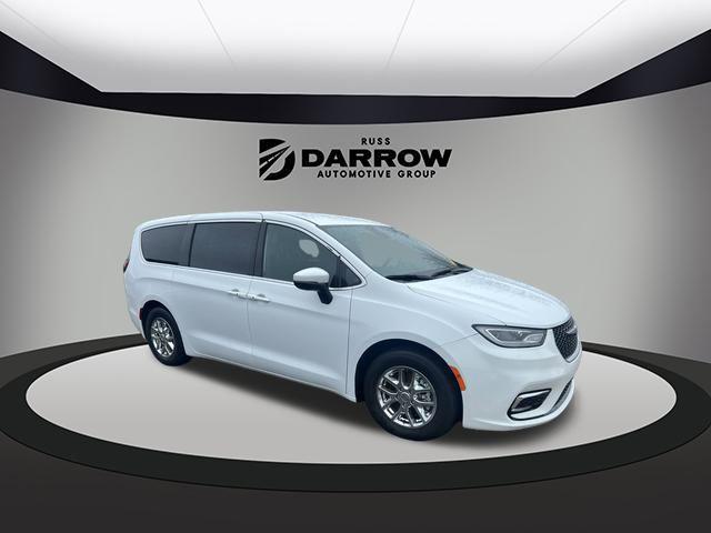 used 2023 Chrysler Pacifica car, priced at $27,487