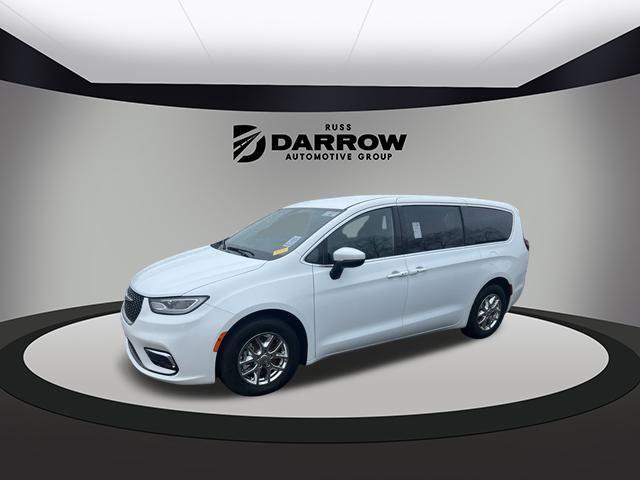 used 2023 Chrysler Pacifica car, priced at $27,487