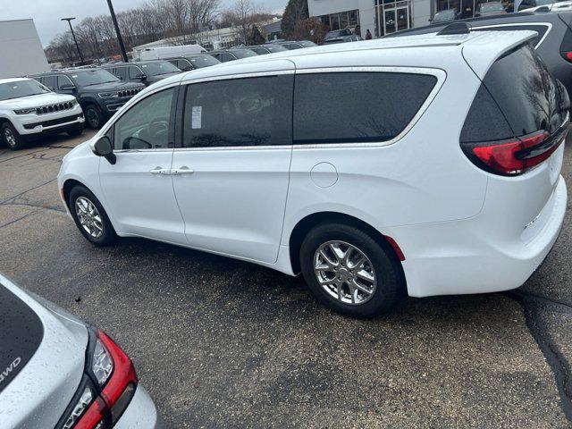 used 2023 Chrysler Pacifica car, priced at $28,999