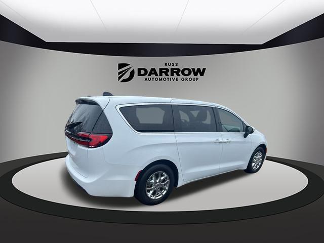 used 2023 Chrysler Pacifica car, priced at $27,487