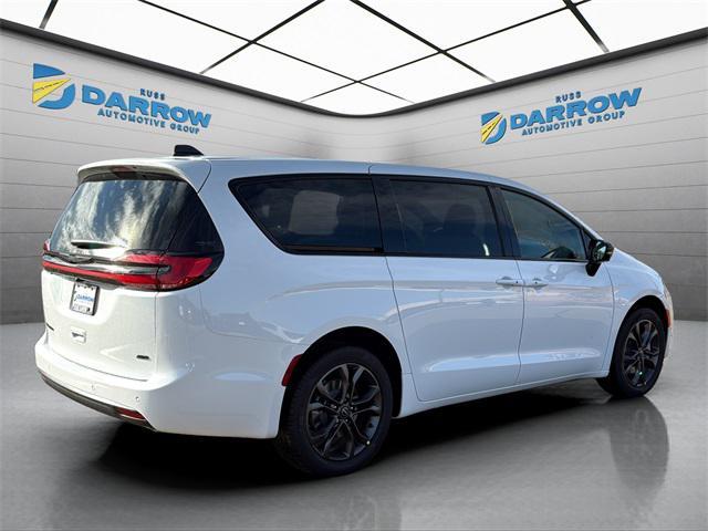 new 2026 Chrysler Pacifica car, priced at $46,222