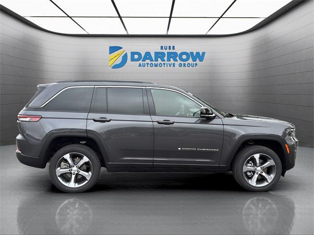 new 2025 Jeep Grand Cherokee car, priced at $52,000