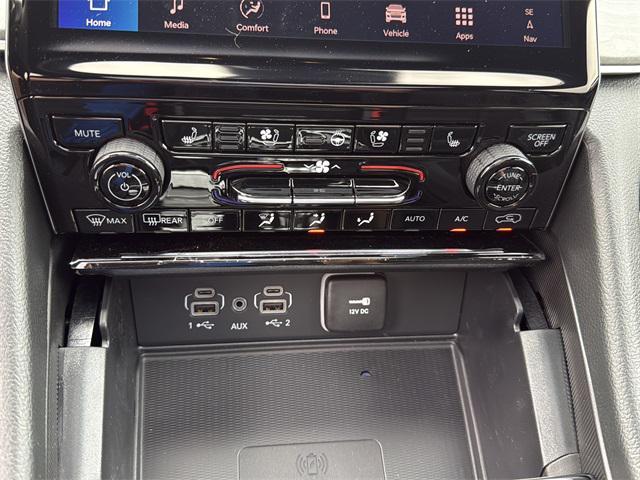 new 2025 Jeep Grand Cherokee car, priced at $52,000
