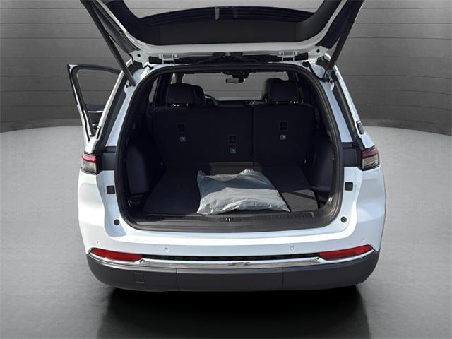 new 2025 Jeep Grand Cherokee car, priced at $53,062