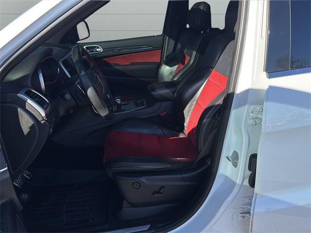 used 2015 Jeep Grand Cherokee car, priced at $33,141