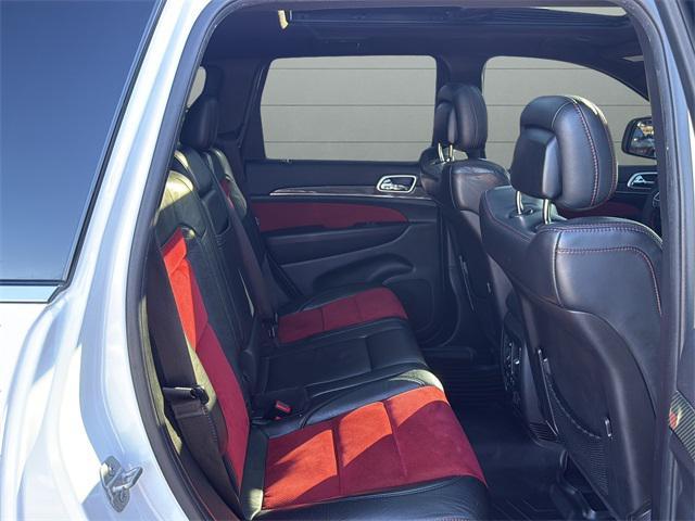 used 2015 Jeep Grand Cherokee car, priced at $33,141