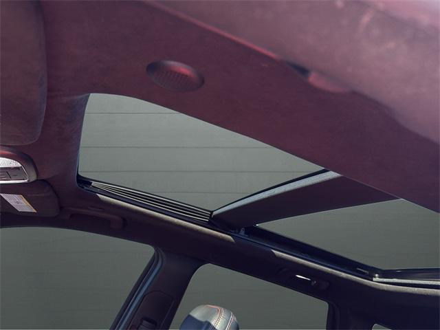 used 2015 Jeep Grand Cherokee car, priced at $33,141