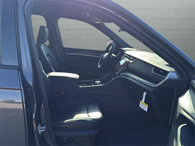 new 2025 Jeep Grand Cherokee car, priced at $50,326