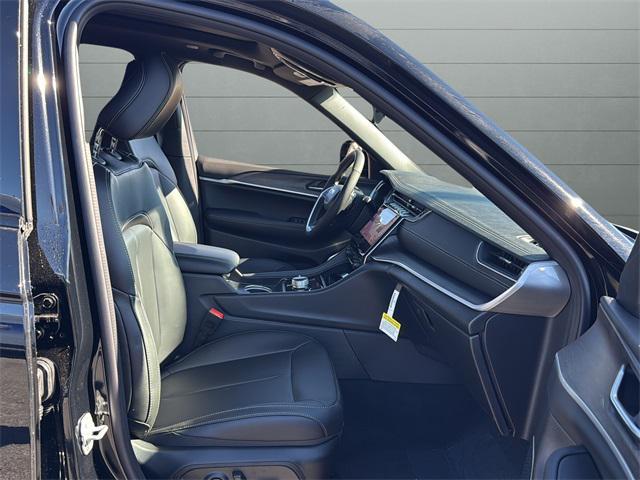 new 2025 Jeep Grand Cherokee car, priced at $49,930