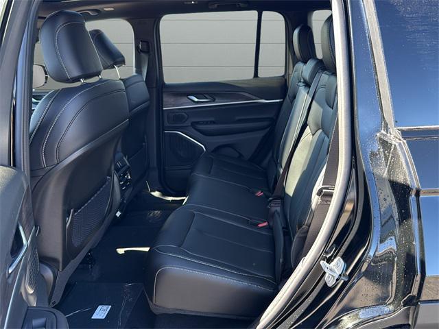 new 2025 Jeep Grand Cherokee car, priced at $49,930