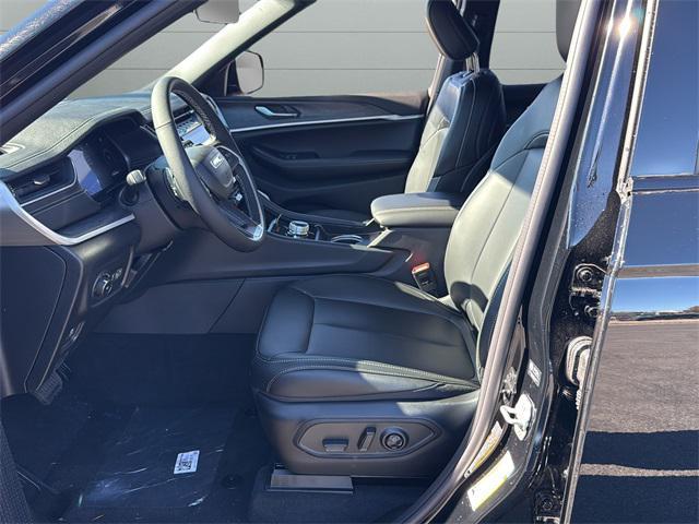 new 2025 Jeep Grand Cherokee car, priced at $49,930