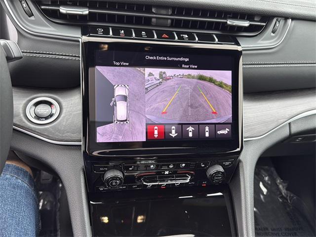 new 2025 Jeep Grand Cherokee car, priced at $50,340