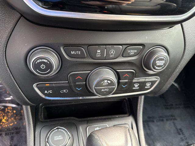 used 2019 Jeep Cherokee car, priced at $15,994