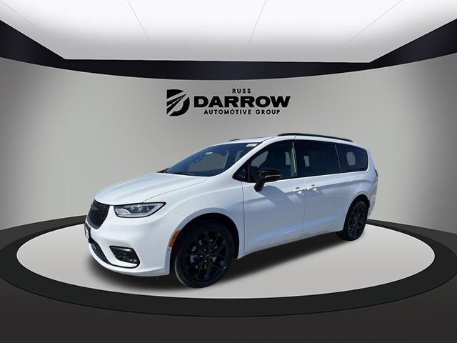 new 2024 Chrysler Pacifica car, priced at $54,742