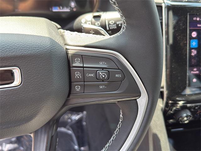 new 2025 Jeep Grand Cherokee L car, priced at $43,902