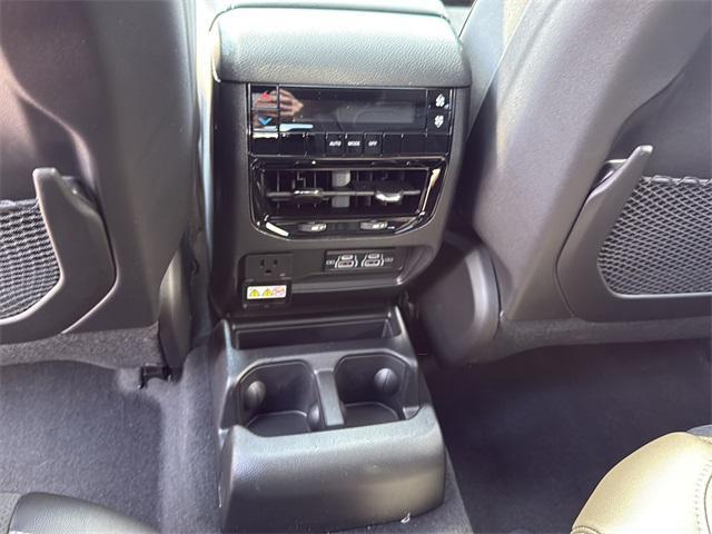 new 2025 Jeep Grand Cherokee L car, priced at $43,902