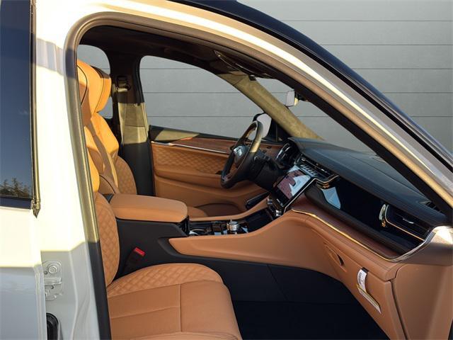 new 2025 Jeep Grand Cherokee car, priced at $65,211