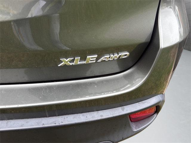 used 2016 Toyota Highlander car, priced at $22,273