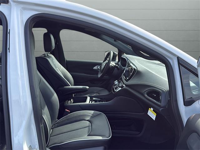 new 2026 Chrysler Pacifica car, priced at $54,975