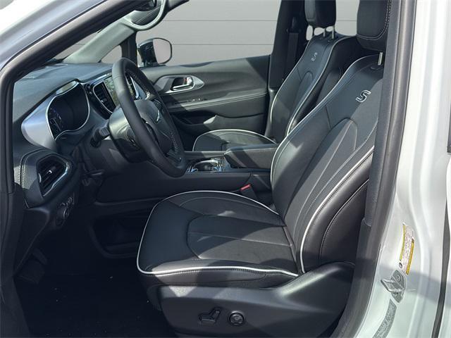 new 2026 Chrysler Pacifica car, priced at $54,975