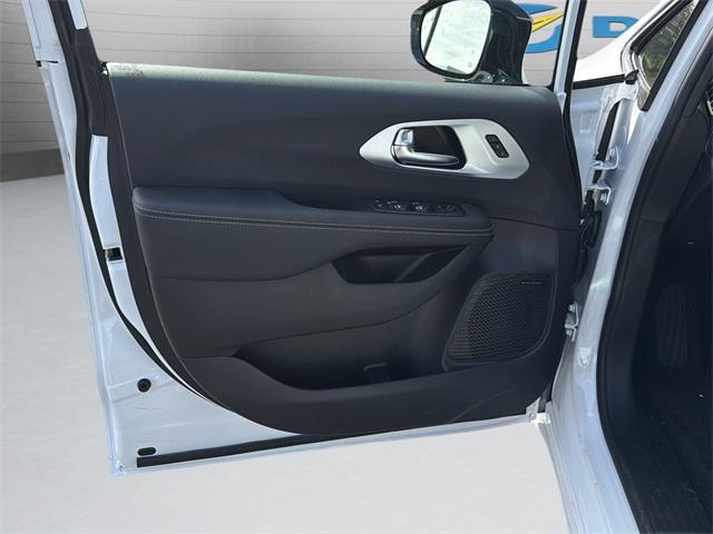 new 2026 Chrysler Pacifica car, priced at $54,975