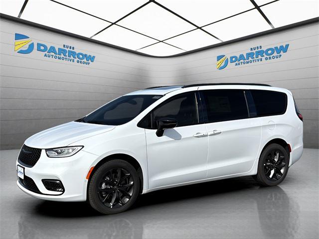 new 2026 Chrysler Pacifica car, priced at $54,975