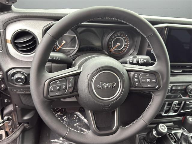 new 2025 Jeep Wrangler car, priced at $47,187