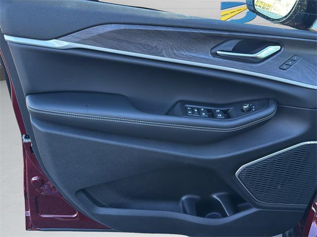 new 2025 Jeep Grand Cherokee car, priced at $52,959