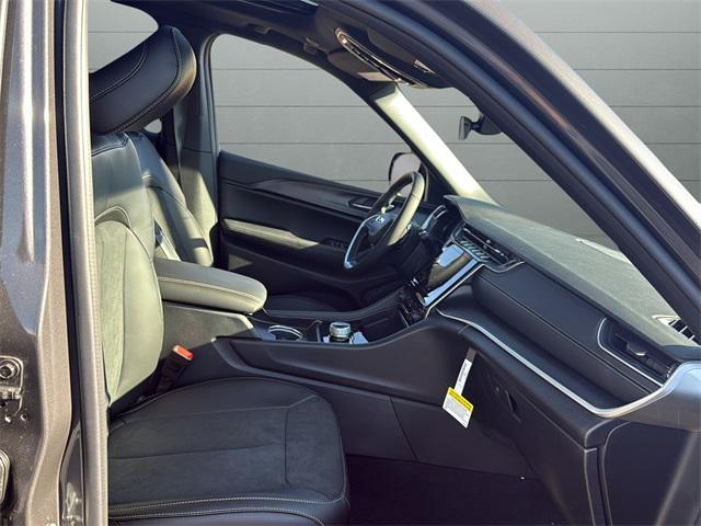 new 2025 Jeep Grand Cherokee car, priced at $44,333
