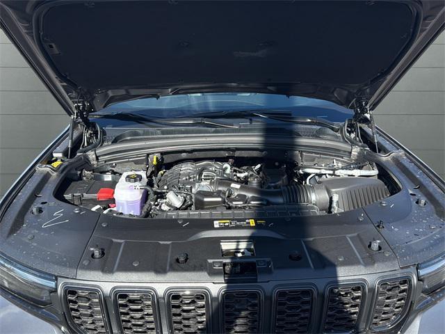 new 2025 Jeep Grand Cherokee car, priced at $44,333