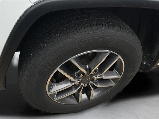 used 2019 Jeep Grand Cherokee car, priced at $19,940