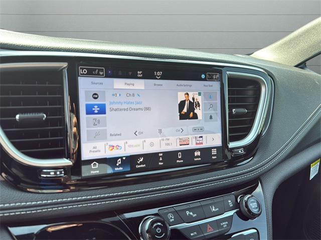 new 2026 Chrysler Pacifica car, priced at $44,867