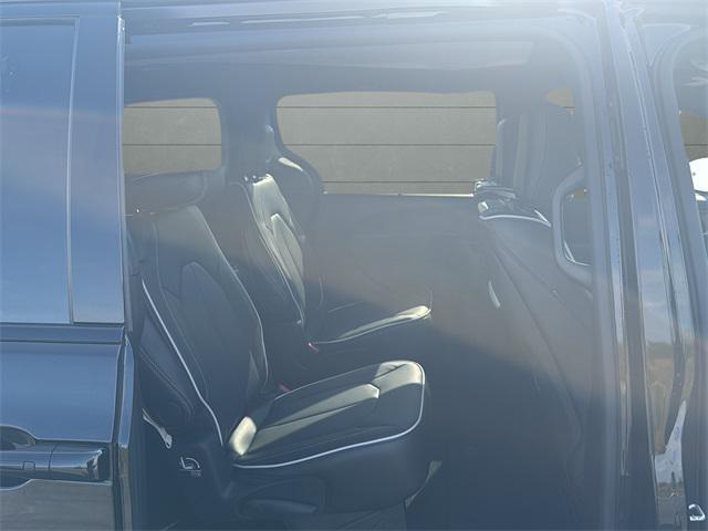 new 2026 Chrysler Pacifica car, priced at $54,450