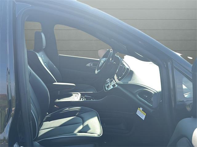 new 2026 Chrysler Pacifica car, priced at $54,450