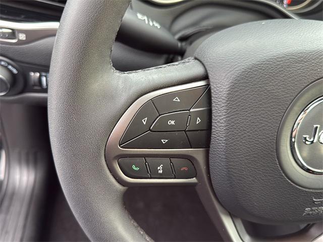 used 2022 Jeep Cherokee car, priced at $25,589