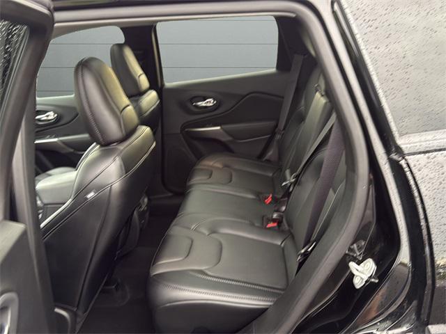 used 2022 Jeep Cherokee car, priced at $25,589