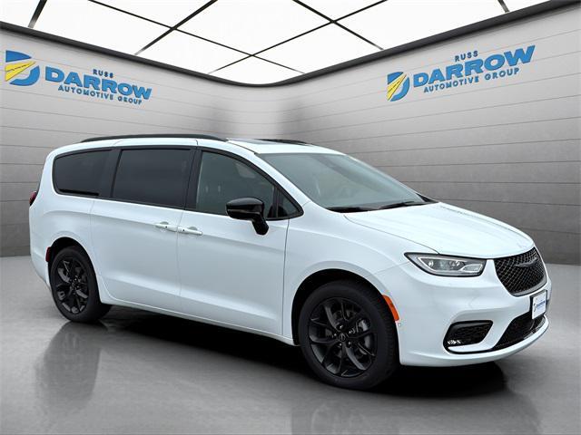 new 2026 Chrysler Pacifica car, priced at $48,146