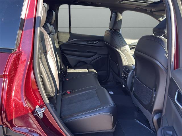 new 2025 Jeep Grand Cherokee car, priced at $46,583