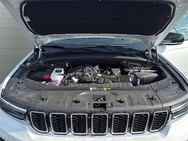 new 2025 Jeep Grand Cherokee car, priced at $57,319
