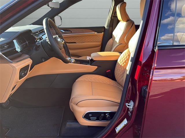 new 2025 Jeep Grand Cherokee car, priced at $65,747