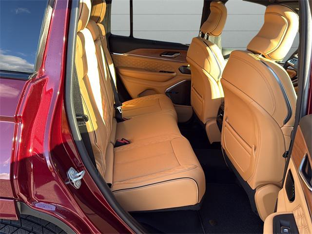 new 2025 Jeep Grand Cherokee car, priced at $65,747