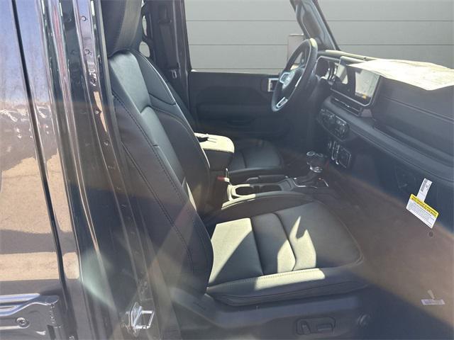 new 2025 Jeep Wrangler car, priced at $55,177