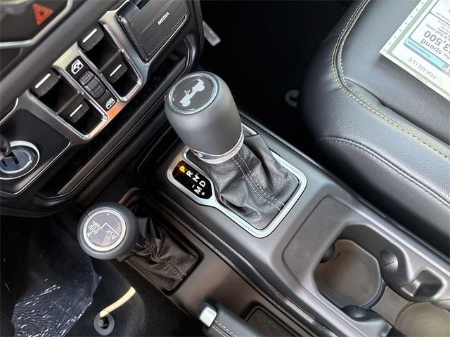 new 2025 Jeep Wrangler car, priced at $55,177